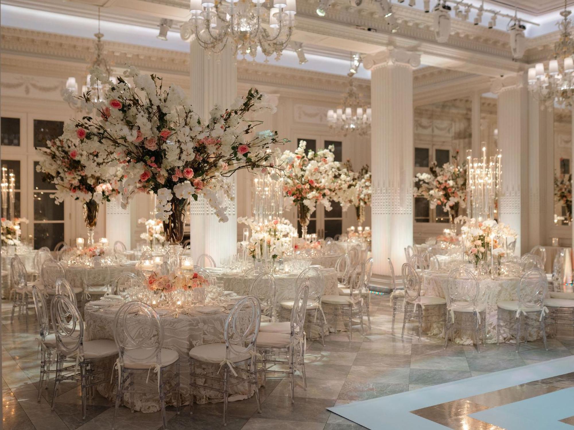 The Pierre, A Taj Hotel, New York Ngoại thất bức ảnh The ballroom at the Four Seasons Hotel